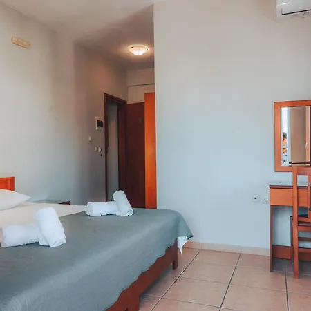 Dionysos Hotel de apartamente 3*