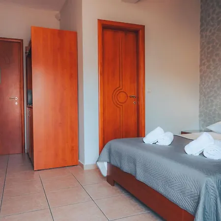 Dionysos Hotel apartamentowy Olympiakí Aktí