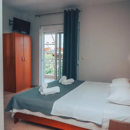 Dionysos Hotel de apartamente